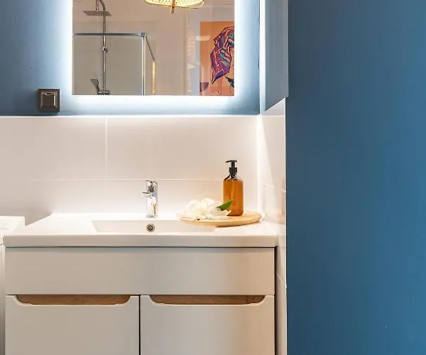 شقة For Sophie - Bezplatny Parking & Palarnia Kawy I Pracownia Artystyczna W Kamienicy - Free Parking & Art And Coffee In Historic Building *