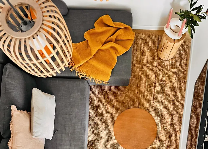 For Sophie - Bezplatny Parking & Palarnia Kawy I Pracownia Artystyczna W Kamienicy - Free Parking & Art And Coffee In Historic Building شقة