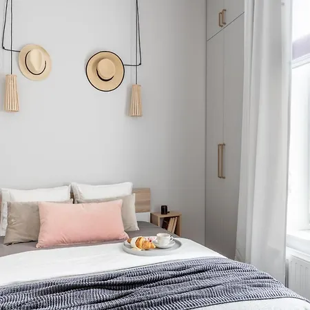 For Sophie - Bezplatny Parking & Palarnia Kawy I Pracownia Artystyczna W Kamienicy - Free Parking & Art And Coffee In Historic Building アパート グダニスク