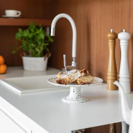 Apartament For Sophie - Bezplatny Parking & Palarnia Kawy I Pracownia Artystyczna W Kamienicy - Free Parking & Art And Coffee In Historic Building Gdańsk