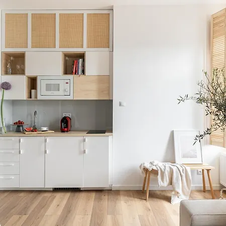 For Sophie - Bezplatny Parking & Palarnia Kawy I Pracownia Artystyczna W Kamienicy - Free Parking & Art And Coffee In Historic Building グダニスク