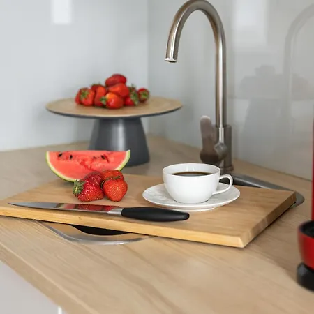 For Sophie - Bezplatny Parking & Palarnia Kawy I Pracownia Artystyczna W Kamienicy - Free Parking & Art And Coffee In Historic Building *