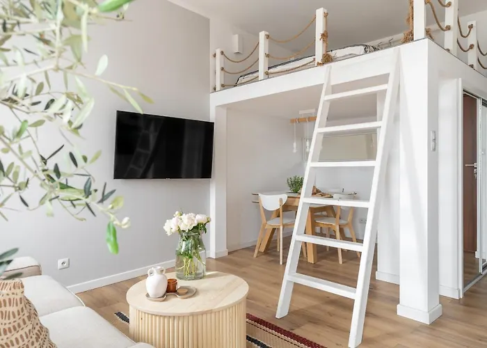 Apartamento For Sophie - Bezplatny Parking & Palarnia Kawy I Pracownia Artystyczna W Kamienicy - Free Parking & Art And Coffee In Historic Building Gdańsk