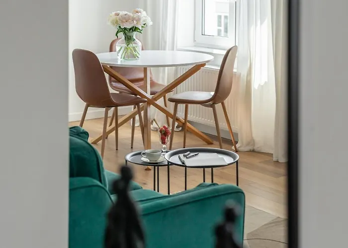 For Sophie - Bezplatny Parking & Palarnia Kawy I Pracownia Artystyczna W Kamienicy - Free Parking & Art And Coffee In Historic Building דירה גדנסק